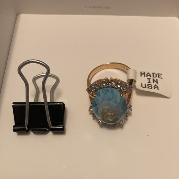 Ring Ge@ fun fashion ring size 7. Made in USA - Picture 6 of 6